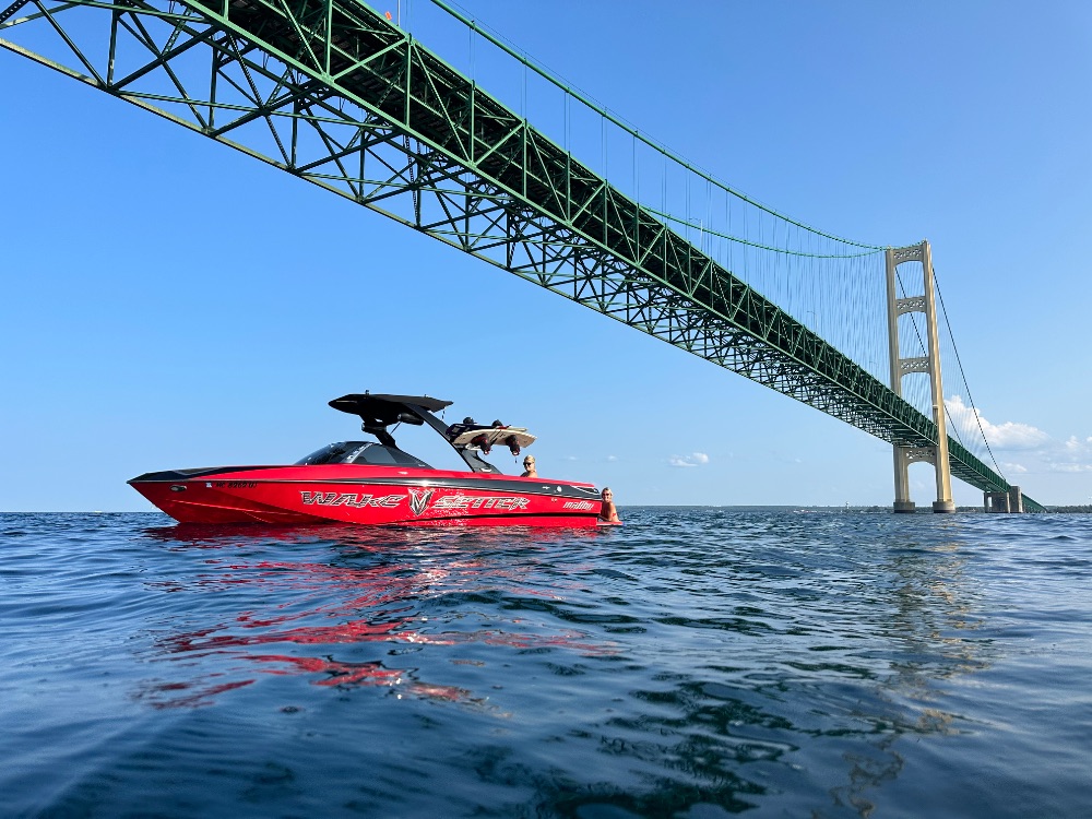 2009 Malibu Wakesetter 23LSV Icon